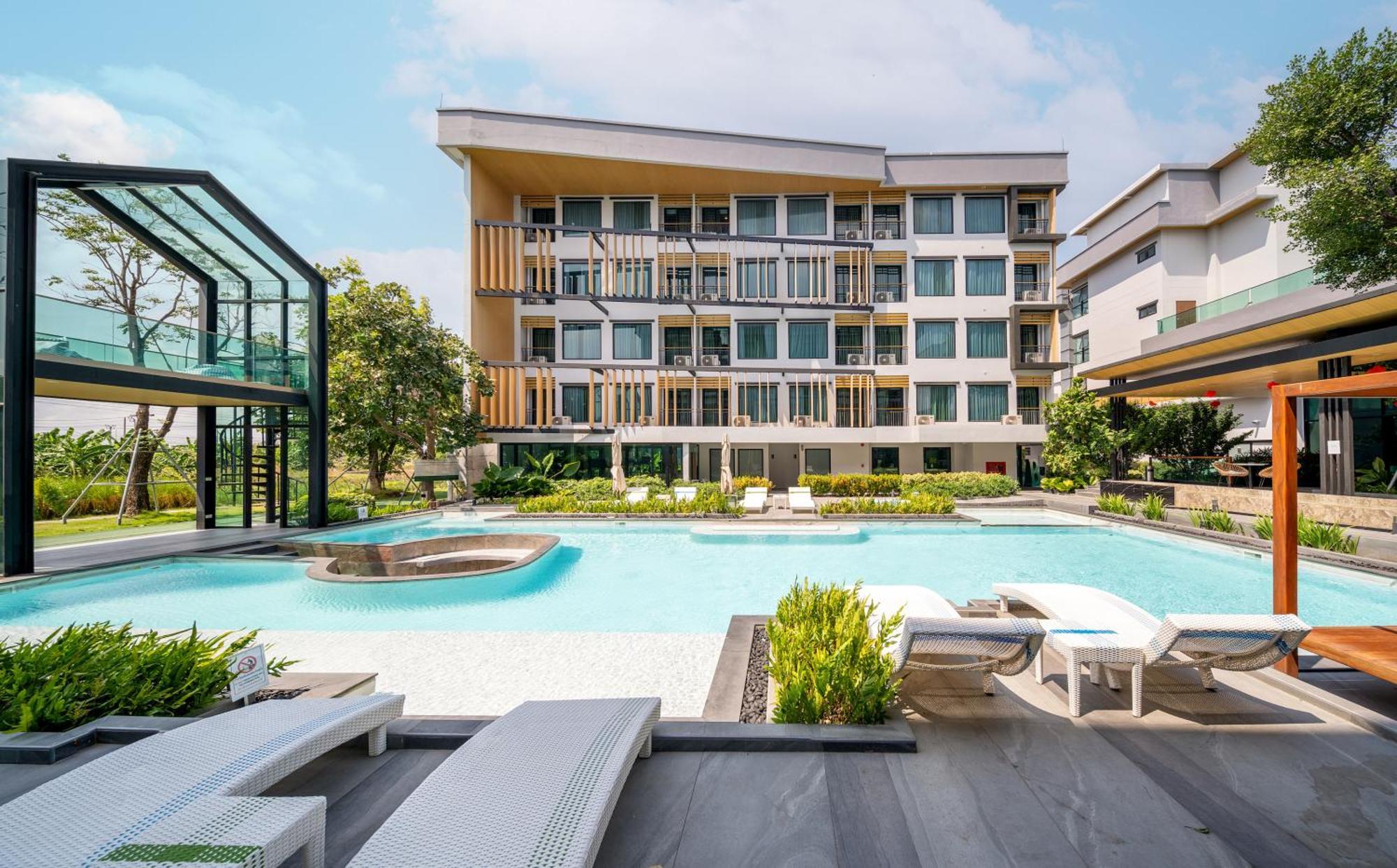 Crystal Srivaree Suvarnabhumi Hotel Ban Khlong Bang Krathiam Exterior foto