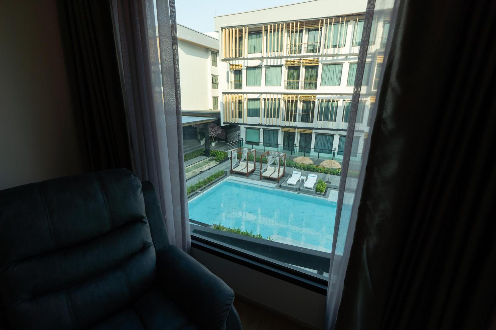 Crystal Srivaree Suvarnabhumi Hotel Ban Khlong Bang Krathiam Exterior foto